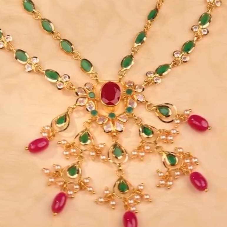 Ruby centre pendant
